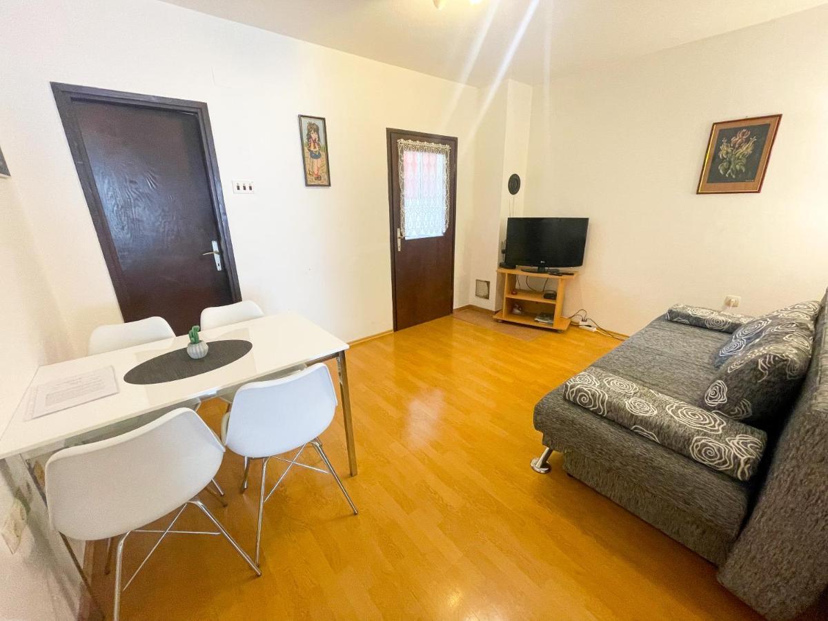 Apartmani Irena Jadranovo Exterior photo